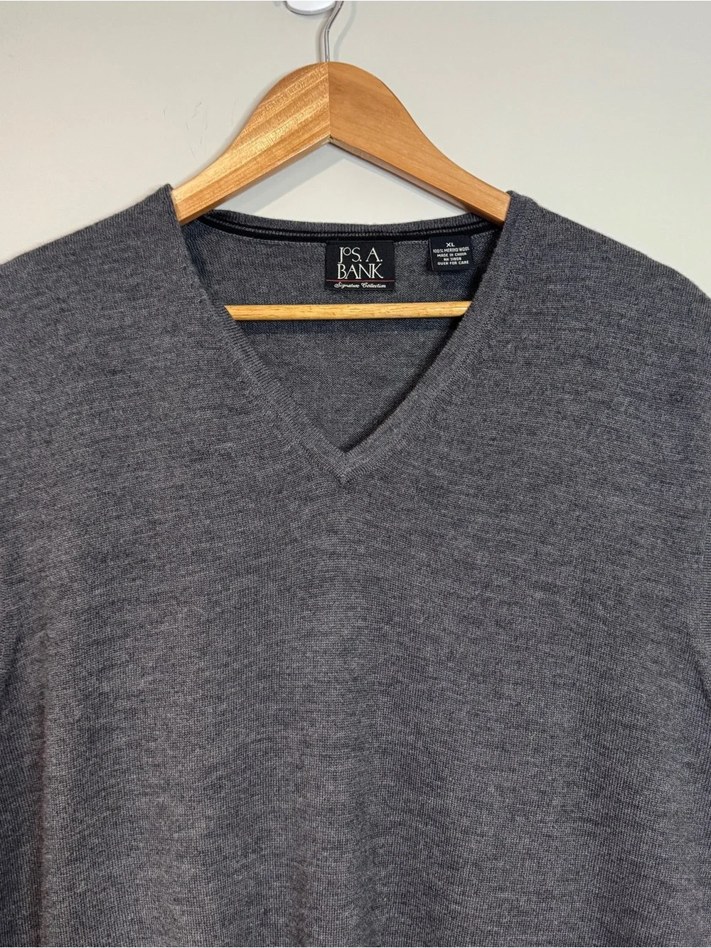 Jos. A. Bank Signature Collection Grey 100% Merino Wool V Neck Sweater Vest XL